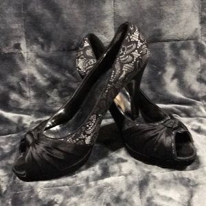 High heels, Dots, Lace & satin look, size 11